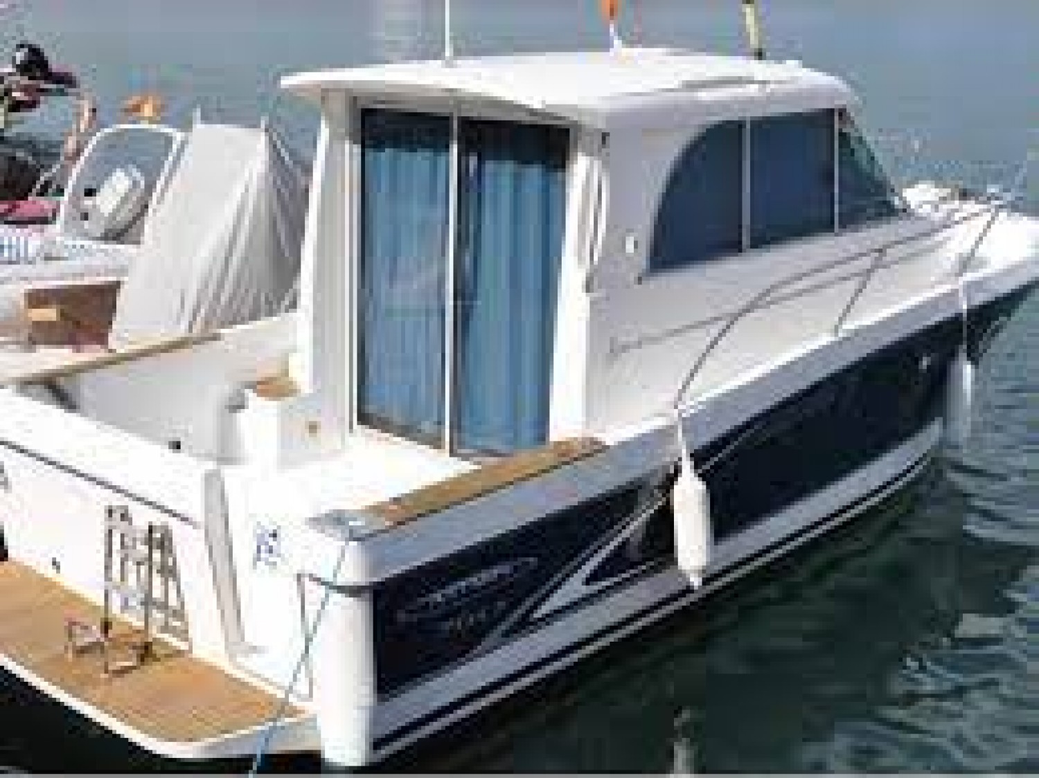 slider 0 Beneteau Antares 7.60